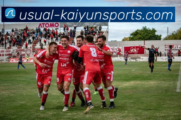 足球明星亲密瞬间高清图片大集合展现他们的魅力与风采